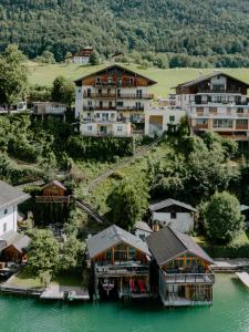 Romantik Residenz (Ferienwohnungen Hotel Im Weissen Rössl) - Dependance