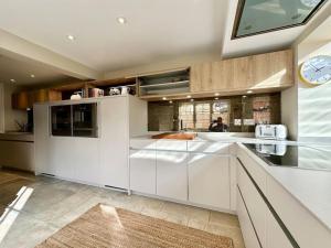 Beautiful 5-Bed Regency Home in Montpellier