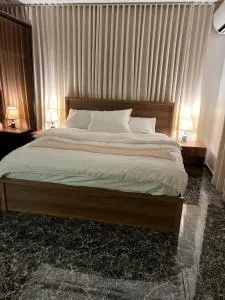 شقة بغرفتين نوم ومجلس - Ḩawţat Sudayr