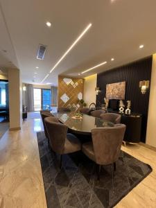 luxurious sea view apartment