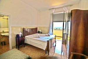 Superior Twin Room with Sea View room in B&B Mareggiata