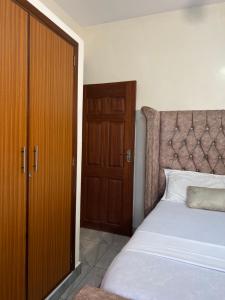 beautifully furnished one bedroom apartment in vok off nyali road