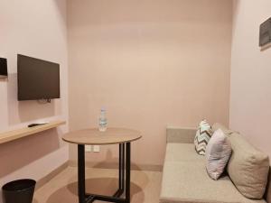 Menara Jakarta Condo JI Expo PRJ by Blezz