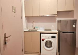 Menara Jakarta Condo JI Expo PRJ by Blezz