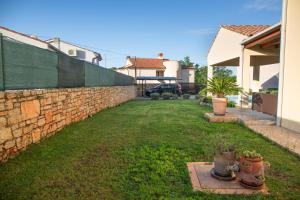 Villa Daniela mit Pool in Bale, bei Rovinj für 4-6 Personen