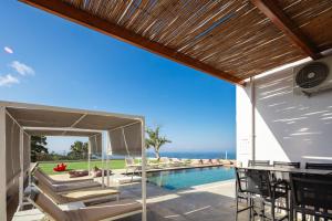 Villa O2 With Private Heated Pool