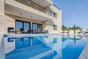 Luxury Villa Providenza