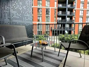 Brauner Urban Studio - Căţelul