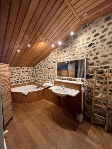 Hotels la Cour Carree : photos des chambres