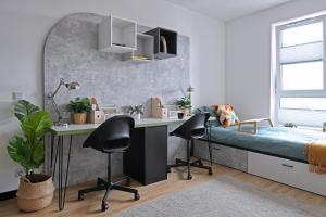 Zeus Apartments Economy