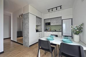 Zeus Apartments Economy