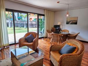 Elegant and Peaceful Aparments with Pool and Garden