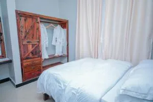 Mati Residence Aldersgate - Madege