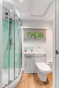 Apartment with Shower room in Chycara