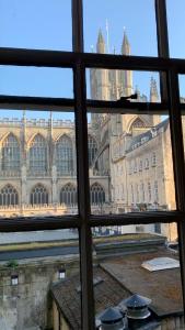 Elegant & Romantic - Entire Flat with 2 Magnificent Views