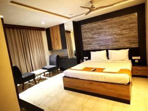 HOTEL JBS Minerva Grand