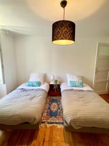 Maisons de vacances La Belle Donne maison 6 personnes baby foot PS4 - ventilateurs : photos des chambres