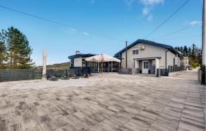 Cozy Home In Tusilovic With Sauna