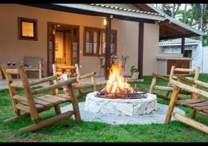 Casa Dos Pinheiros - Casa de Temporada em Visconde de Mauá