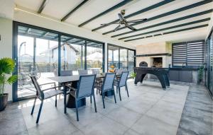 Cozy Home In Tusilovic With Sauna