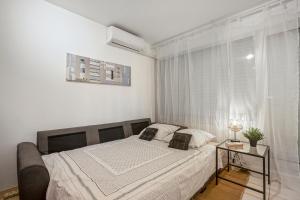Le Tanit Corinth - Apt 4 Prs, Clim, Piscine