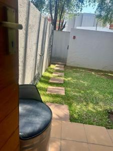 Snowy Purple Condo Sandton