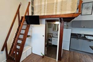 Old Arras studio avec mezzanine