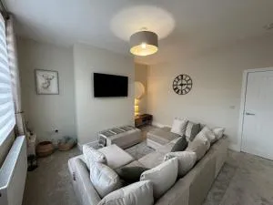 Newly Renovated Home Near Manchester City Centre - 贝里