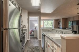 Crestview Bldg A #49 - Spacious 2 Bedroom, 2 Bathroom, Sleeps 7 - Close to Canyon Lodge and Village