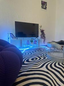 Snowy Purple Condo Sandton