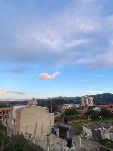 Apartamento en último piso hermosa vista al pueblo y lago