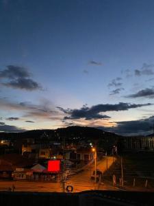 Apartamento en último piso hermosa vista al pueblo y lago