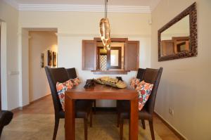 Los Pelícanos SOLMARES