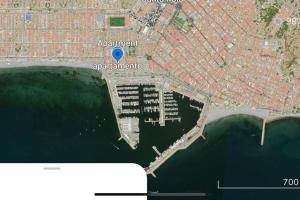 1 min to Beach and Marina