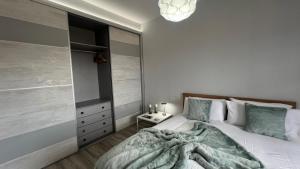 Boutique one bed sea views and free wifi