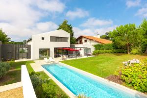 LES PINS - KEYWEEK swimming pool garden biarritz