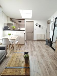 Appartements Sous les toits de Millau - Appartement cosy et chaleureux : photos des chambres