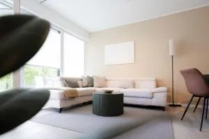 LaMiaCasa Family-Business-Airport-Fair-Uni-Base - 莱因费尔登-埃希特尔丁根