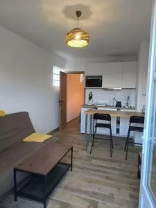 AKaribu - 雅莱地区圣梅达尔