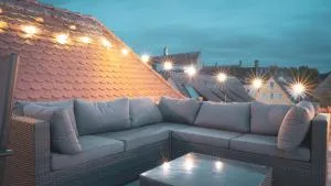 140qm Luxuriöses Penthouse mitten in Schwäbisch Gmünd, 70qm Dachterrasse & Top-Lage, mit WHIRPOOL, Jetzt buchen! - شفايبيش غموند