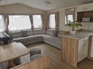 Cosy 3 Bedroom Beachfront Getaway in Mersea - Steeple