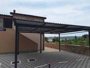 Apartments with a parking space Seline, Paklenica - 23552 