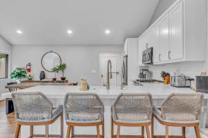 Bright Tahoe Home with Private Backyard Near Beach