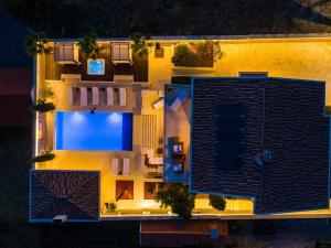 Villa in Pola a with Swimming Pool