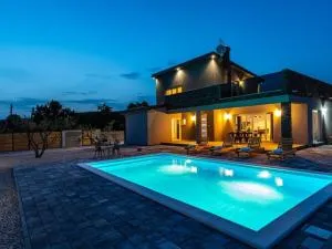 Grigia Comfortable holiday residence - Drlićev Stan