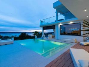 Luxury Villa Michele with heated pool