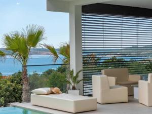 Luxury Villa Michele with heated pool 