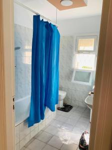 شقة الأحلام بإطلالة وجلسة راقية