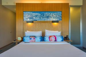 Aloft Portland Airport Hotel at Cascade Station