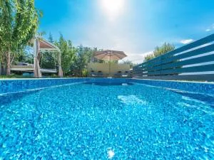 Filed Hills Comfortable Holiday Residence - 波吉卡